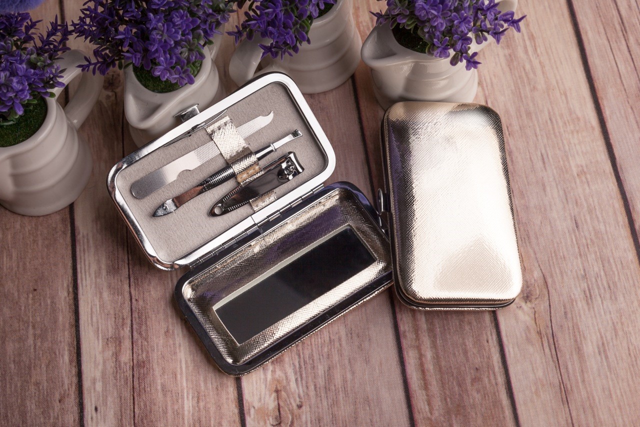 Gold manicure set